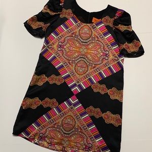 🛍5/$25 100% Silk black & multicolored dress